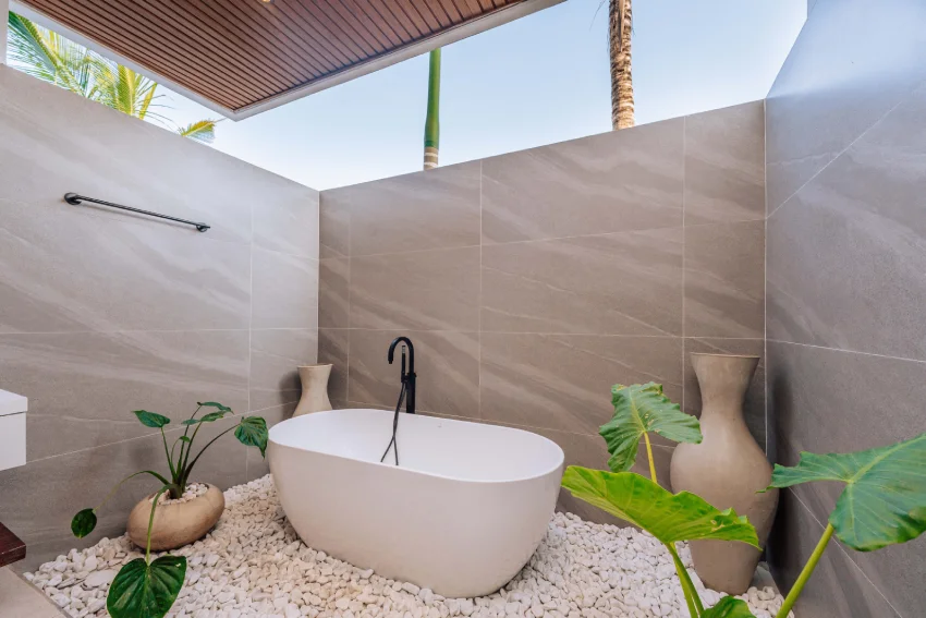 Vacation rentals in Zanzibar with luxury bath tub image